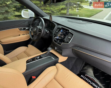 Белый Вольво ХС90, объемом двигателя 2 л и пробегом 77 тыс. км за 44000 $, фото 7 на Automoto.ua