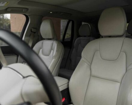 Белый Вольво ХС90, объемом двигателя 2 л и пробегом 30 тыс. км за 19500 $, фото 8 на Automoto.ua