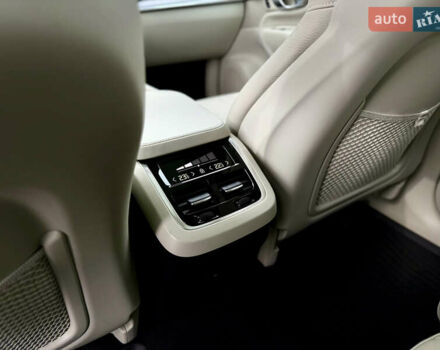 Белый Вольво ХС90, объемом двигателя 1.97 л и пробегом 9 тыс. км за 53999 $, фото 76 на Automoto.ua