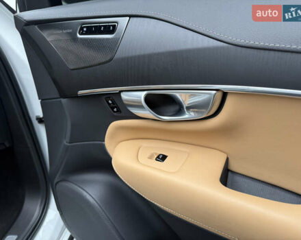 Белый Вольво ХС90, объемом двигателя 1.97 л и пробегом 81 тыс. км за 54500 $, фото 23 на Automoto.ua