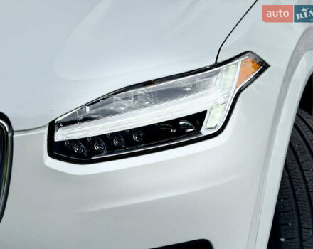 Белый Вольво ХС90, объемом двигателя 1.97 л и пробегом 9 тыс. км за 53999 $, фото 58 на Automoto.ua