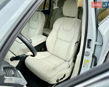 Белый Вольво ХС90, объемом двигателя 1.97 л и пробегом 9 тыс. км за 53999 $, фото 73 на Automoto.ua