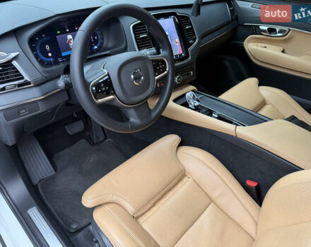 Белый Вольво ХС90, объемом двигателя 1.97 л и пробегом 81 тыс. км за 54500 $, фото 14 на Automoto.ua