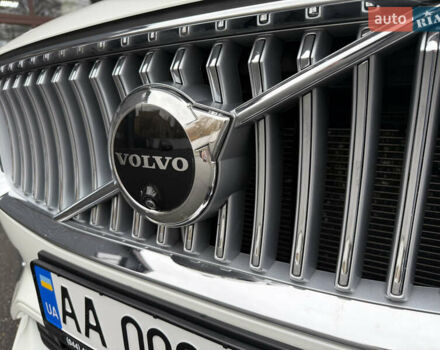Белый Вольво ХС90, объемом двигателя 1.97 л и пробегом 81 тыс. км за 54500 $, фото 10 на Automoto.ua