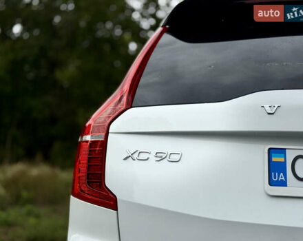 Белый Вольво ХС90, объемом двигателя 1.97 л и пробегом 9 тыс. км за 53999 $, фото 53 на Automoto.ua