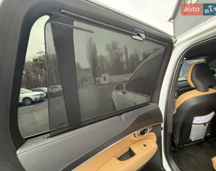 Белый Вольво ХС90, объемом двигателя 1.97 л и пробегом 81 тыс. км за 54500 $, фото 31 на Automoto.ua