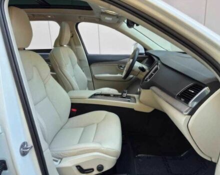 Білий Вольво ХС90, об'ємом двигуна 2 л та пробігом 28 тис. км за 15400 $, фото 10 на Automoto.ua