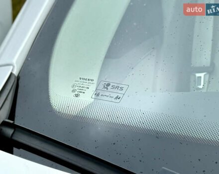 Белый Вольво ХС90, объемом двигателя 1.97 л и пробегом 9 тыс. км за 53999 $, фото 59 на Automoto.ua