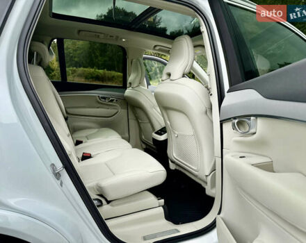 Белый Вольво ХС90, объемом двигателя 1.97 л и пробегом 9 тыс. км за 53999 $, фото 82 на Automoto.ua