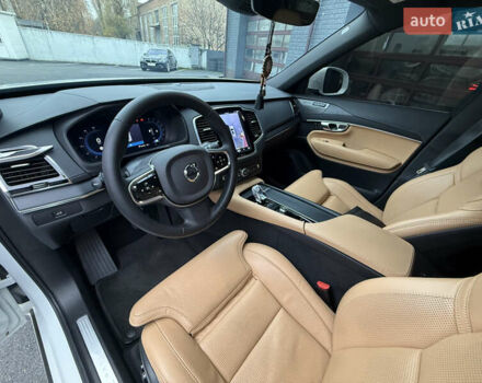 Белый Вольво ХС90, объемом двигателя 1.97 л и пробегом 81 тыс. км за 54500 $, фото 18 на Automoto.ua