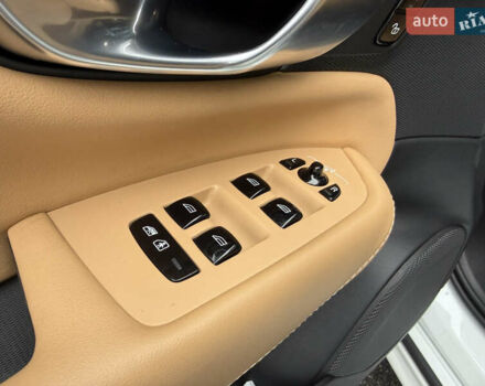 Белый Вольво ХС90, объемом двигателя 1.97 л и пробегом 81 тыс. км за 54500 $, фото 29 на Automoto.ua