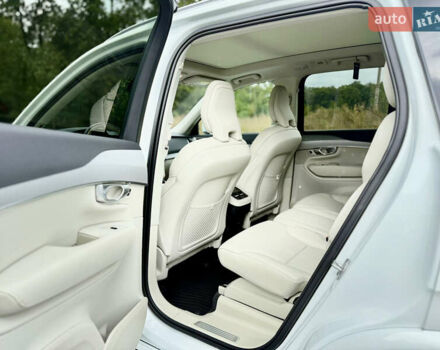 Белый Вольво ХС90, объемом двигателя 1.97 л и пробегом 9 тыс. км за 53999 $, фото 74 на Automoto.ua