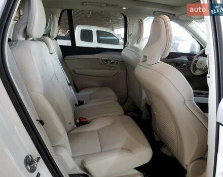 Вольво ХС90 2023 в Львове на Automoto.ua Белый Вольво ХС90, объемом двигателя 1.97 л и пробегом 8 тыс. км за 17800 $, фото 9 на Automoto.ua