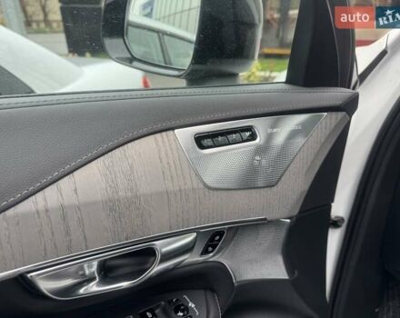 Белый Вольво ХС90, объемом двигателя 1.97 л и пробегом 65 тыс. км за 69000 $, фото 7 на Automoto.ua