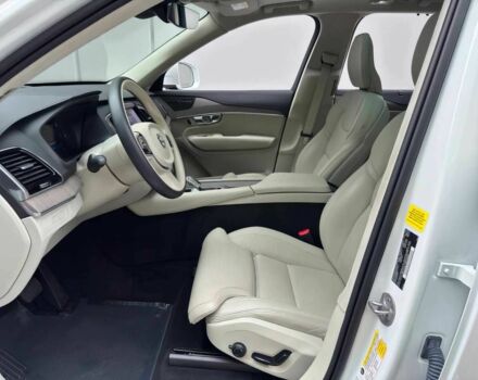 Вольво ХС90 2024 в Кривом Роге на Automoto.ua Белый Вольво ХС90, объемом двигателя 2 л и пробегом 10 тыс. км за 35700 $, фото 10 на Automoto.ua