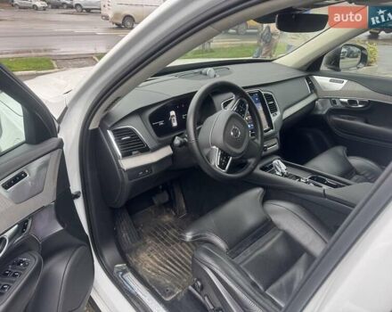 Белый Вольво ХС90, объемом двигателя 1.97 л и пробегом 65 тыс. км за 69000 $, фото 4 на Automoto.ua