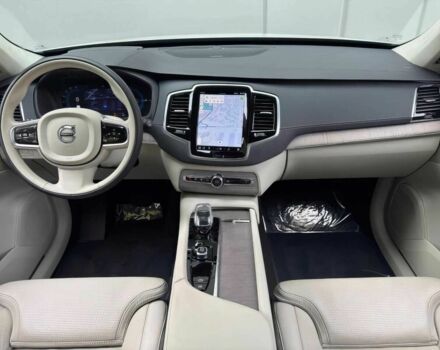 Вольво ХС90 2024 в Кривом Роге на Automoto.ua Белый Вольво ХС90, объемом двигателя 2 л и пробегом 10 тыс. км за 35700 $, фото 12 на Automoto.ua