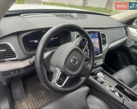 Белый Вольво ХС90, объемом двигателя 1.97 л и пробегом 65 тыс. км за 69000 $, фото 5 на Automoto.ua