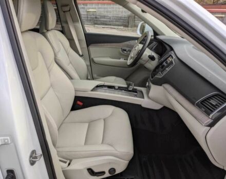 Білий Вольво ХС90, об'ємом двигуна 2 л та пробігом 27 тис. км за 19000 $, фото 6 на Automoto.ua