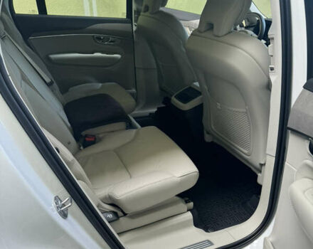 Белый Вольво ХС90, объемом двигателя 1.97 л и пробегом 9 тыс. км за 59999 $, фото 13 на Automoto.ua