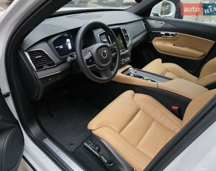 Білий Вольво ХС90, об'ємом двигуна 1.97 л та пробігом 15 тис. км за 61900 $, фото 15 на Automoto.ua