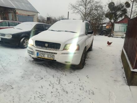 Белый Вольво ХС90, объемом двигателя 2.4 л и пробегом 1000 тыс. км за 4500 $, фото 1 на Automoto.ua