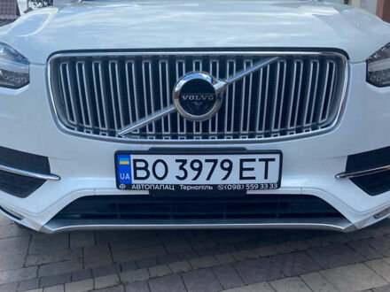 Белый Вольво ХС90, объемом двигателя 1.97 л и пробегом 115 тыс. км за 34000 $, фото 1 на Automoto.ua