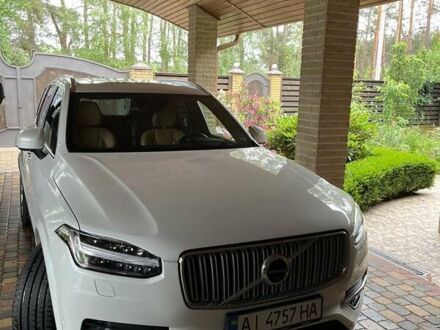 Белый Вольво ХС90, объемом двигателя 2 л и пробегом 132 тыс. км за 45000 $, фото 1 на Automoto.ua