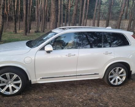 Белый Вольво ХС90, объемом двигателя 2 л и пробегом 220 тыс. км за 33900 $, фото 1 на Automoto.ua