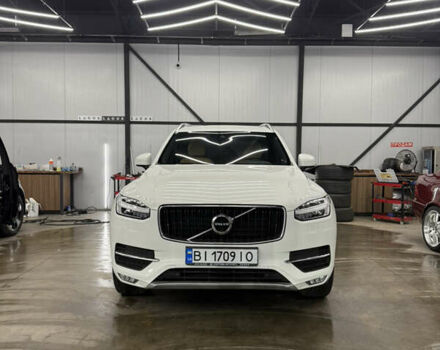 Белый Вольво ХС90, объемом двигателя 1.97 л и пробегом 270 тыс. км за 26000 $, фото 1 на Automoto.ua