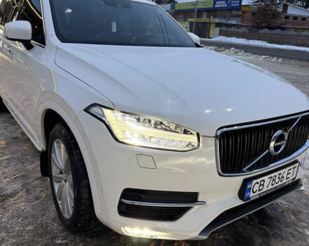 Белый Вольво ХС90, объемом двигателя 1.97 л и пробегом 242 тыс. км за 32000 $, фото 1 на Automoto.ua