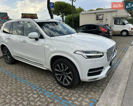 Белый Вольво ХС90, объемом двигателя 1.97 л и пробегом 330 тыс. км за 29999 $, фото 1 на Automoto.ua