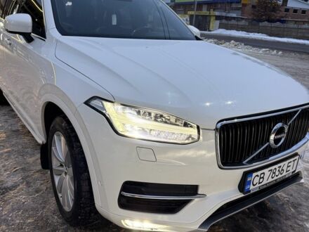 Белый Вольво ХС90, объемом двигателя 2 л и пробегом 244 тыс. км за 30000 $, фото 1 на Automoto.ua