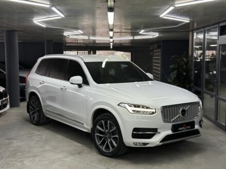 Белый Вольво ХС90, объемом двигателя 2 л и пробегом 108 тыс. км за 35900 $, фото 1 на Automoto.ua