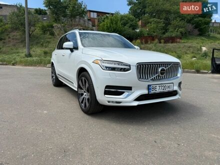 Белый Вольво ХС90, объемом двигателя 1.97 л и пробегом 9 тыс. км за 51500 $, фото 1 на Automoto.ua