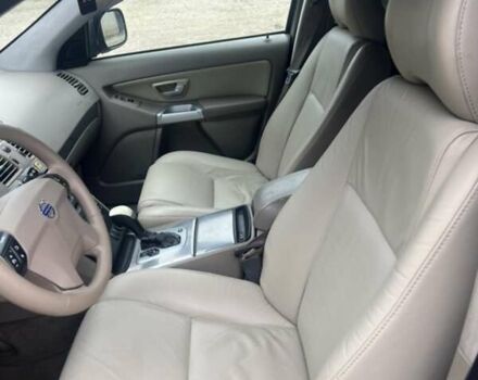 Бежевый Вольво ХС90, объемом двигателя 2.4 л и пробегом 400 тыс. км за 9200 $, фото 6 на Automoto.ua