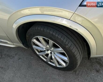 Бежевий Вольво ХС90, об'ємом двигуна 1.97 л та пробігом 208 тис. км за 30000 $, фото 4 на Automoto.ua