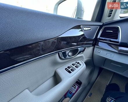 Бежевый Вольво ХС90, объемом двигателя 1.97 л и пробегом 135 тыс. км за 29000 $, фото 8 на Automoto.ua