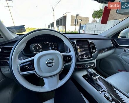 Бежевый Вольво ХС90, объемом двигателя 1.97 л и пробегом 135 тыс. км за 29000 $, фото 5 на Automoto.ua