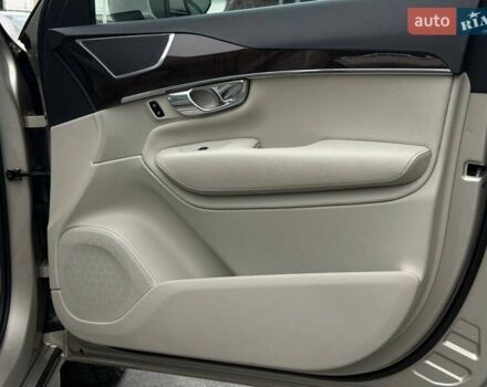 Бежевий Вольво ХС90, об'ємом двигуна 1.97 л та пробігом 142 тис. км за 26900 $, фото 47 на Automoto.ua