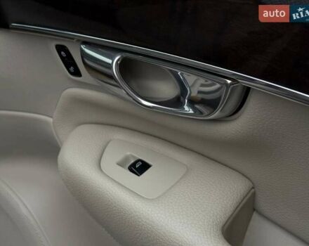 Бежевий Вольво ХС90, об'ємом двигуна 1.97 л та пробігом 142 тис. км за 26900 $, фото 53 на Automoto.ua