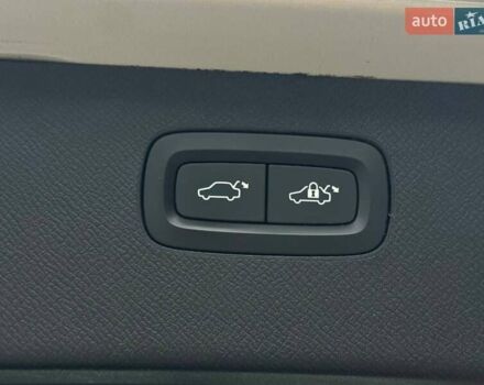 Бежевий Вольво ХС90, об'ємом двигуна 1.97 л та пробігом 142 тис. км за 26900 $, фото 58 на Automoto.ua