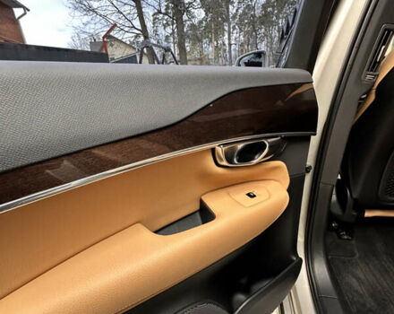 Бежевий Вольво ХС90, об'ємом двигуна 1.97 л та пробігом 111 тис. км за 41000 $, фото 25 на Automoto.ua