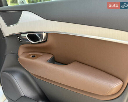 Бежевий Вольво ХС90, об'ємом двигуна 1.97 л та пробігом 86 тис. км за 38900 $, фото 24 на Automoto.ua