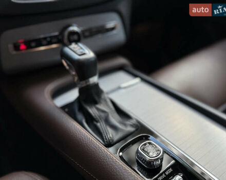 Бежевий Вольво ХС90, об'ємом двигуна 1.97 л та пробігом 86 тис. км за 38900 $, фото 18 на Automoto.ua