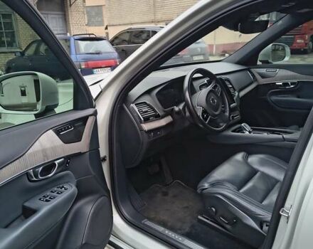 Бежевий Вольво ХС90, об'ємом двигуна 1.97 л та пробігом 195 тис. км за 36000 $, фото 10 на Automoto.ua