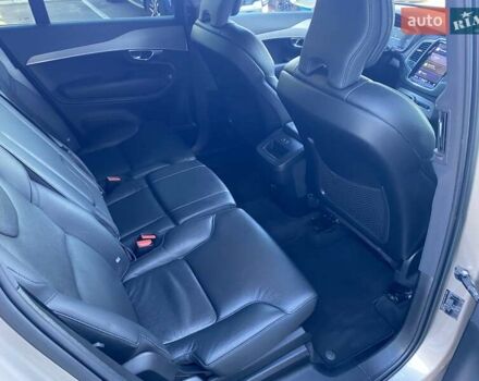 Вольво ХС90 2022 в Киеве на Automoto.ua Бежевый Вольво ХС90, объемом двигателя 1.97 л и пробегом 75 тыс. км за 47736 $, фото 16 на Automoto.ua