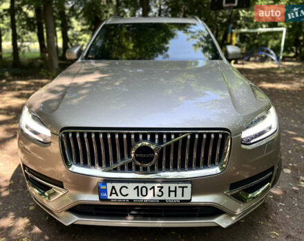 Вольво ХС90 2023 в Луцке на Automoto.ua Бежевый Вольво ХС90, объемом двигателя 1.97 л и пробегом 42 тыс. км за 58000 $, фото 2 на Automoto.ua