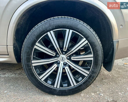 Бежевый Вольво ХС90, объемом двигателя 1.97 л и пробегом 114 тыс. км за 51500 $, фото 25 на Automoto.ua