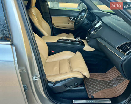Бежевый Вольво ХС90, объемом двигателя 1.97 л и пробегом 114 тыс. км за 51500 $, фото 47 на Automoto.ua